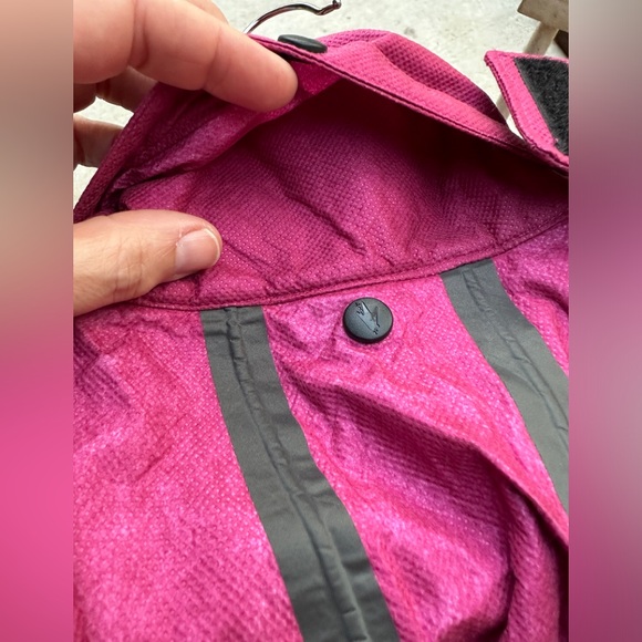 FroggToggs women’s aPink rain Jacket - Picture 15 of 16